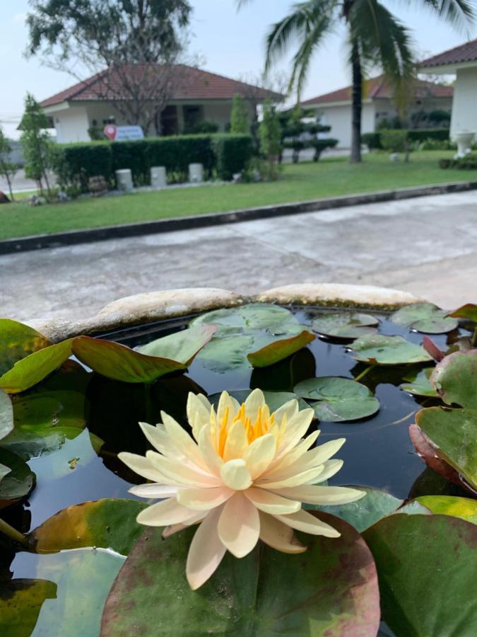Hotel The Orchid House Nong Kung Yai Zewnętrze zdjęcie