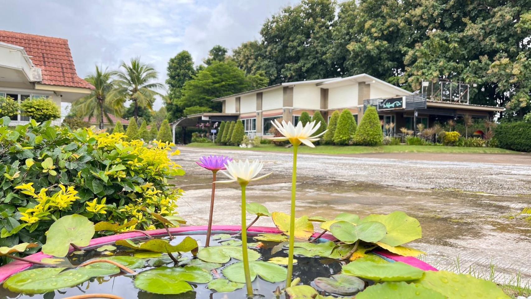 Hotel The Orchid House Nong Kung Yai Zewnętrze zdjęcie