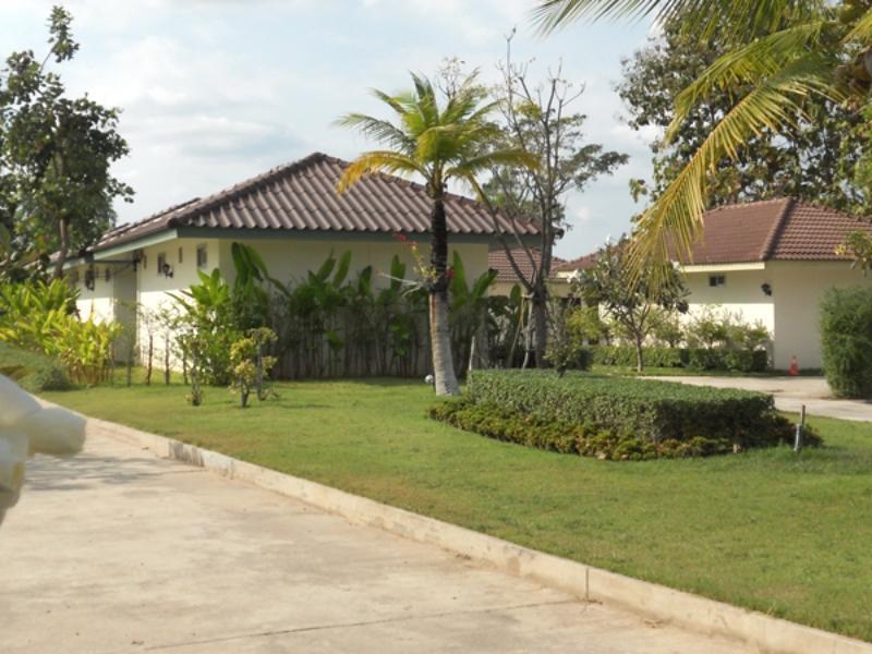Hotel The Orchid House Nong Kung Yai Zewnętrze zdjęcie
